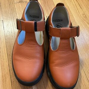Keen W 7 Orange T-Strap Shoes